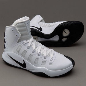 Nike Women’s Hyperdunk 2016 TB Basketball Sz 9